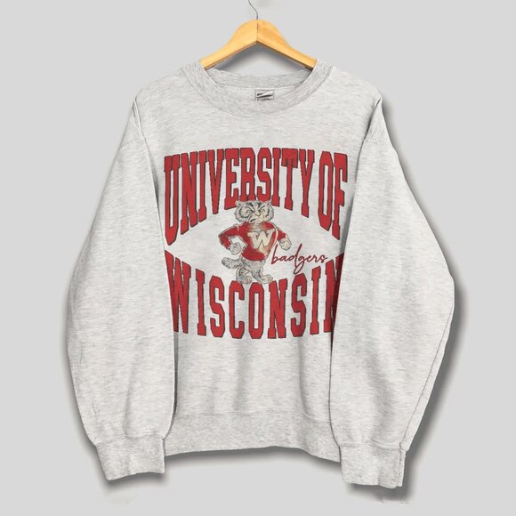 University of Wisconsin Badgers Football Sweatshirt NCAA Wisconsin Badgers Shirt - Picture 1 of 2